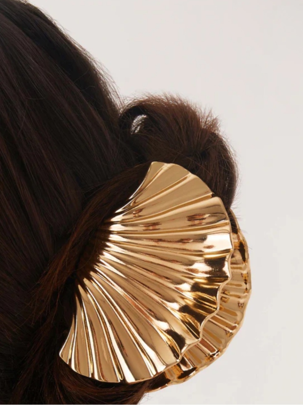 Peppermayo Milano Claw Clip - Gold Scallop Shell Hair Claw - Picture 6 of 7